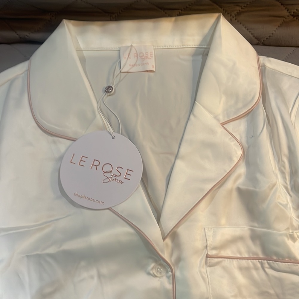LE ROSE white with soft pink trim Macie satin pajama set - Picture 3 of 6